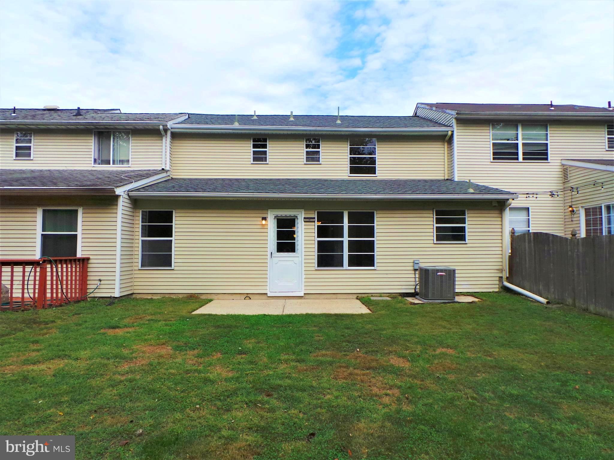 124 Stratton Lane Mount Laurel, NJ 08054 - Photo 2 of 20 Gallery Image 2