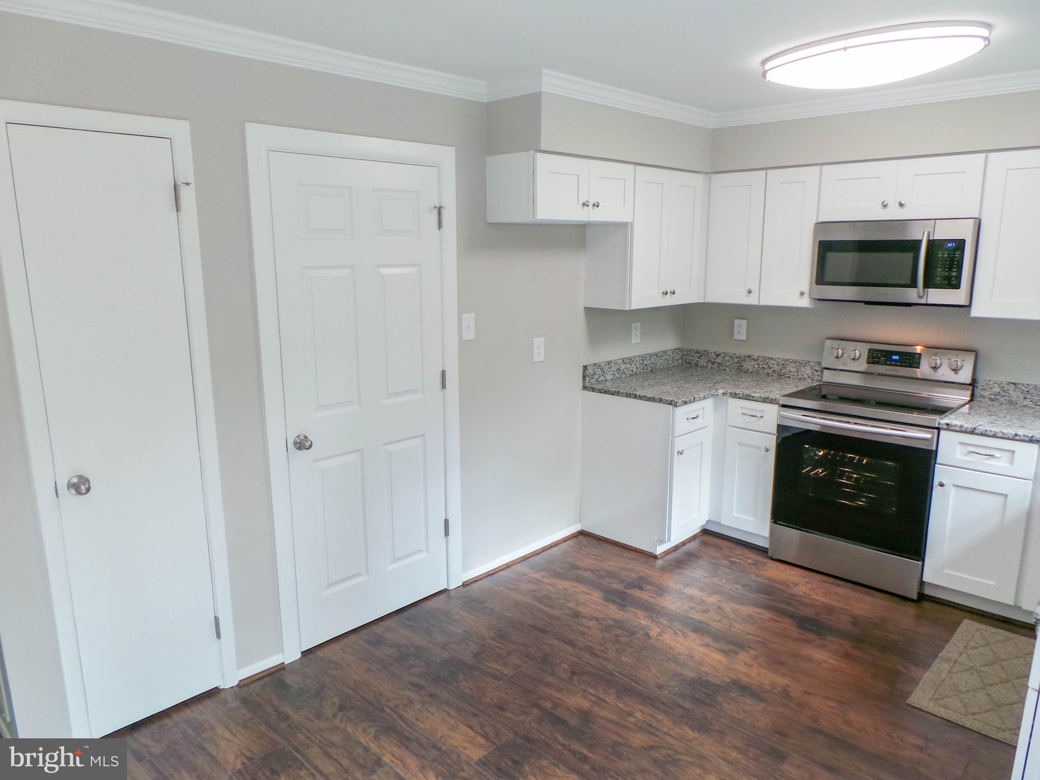 124 Stratton Lane Mount Laurel, NJ 08054 - Photo 5 of 20 Gallery Image 5