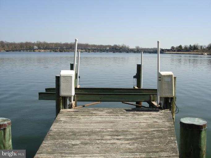 40 Shorewalk Road Riva, MD 21140 - Photo 12 of 28 BOAT LIFTS
