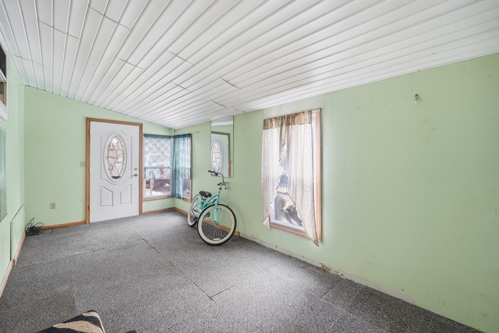 40 Better Way Springfield, MA 01119 - Photo 18 of 25 a view of a room with window