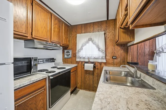 $105,000 | 40 Better Way, Springfield, MA 01119