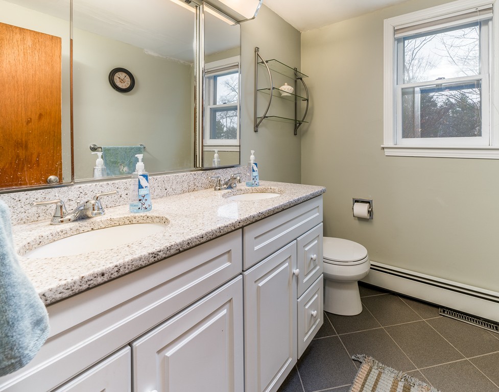 42 Evergreen Road Natick, MA 01760 - Photo 11 of 18