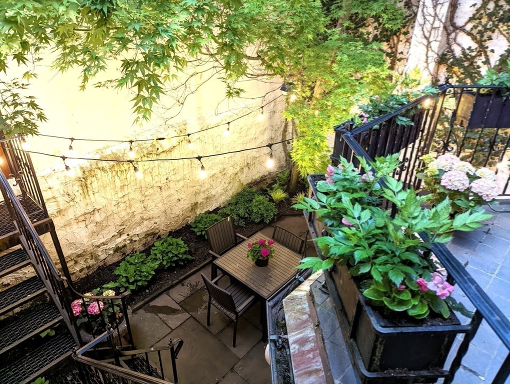 41 Chestnut Street Boston, MA 02108 - Photo 38 of 40