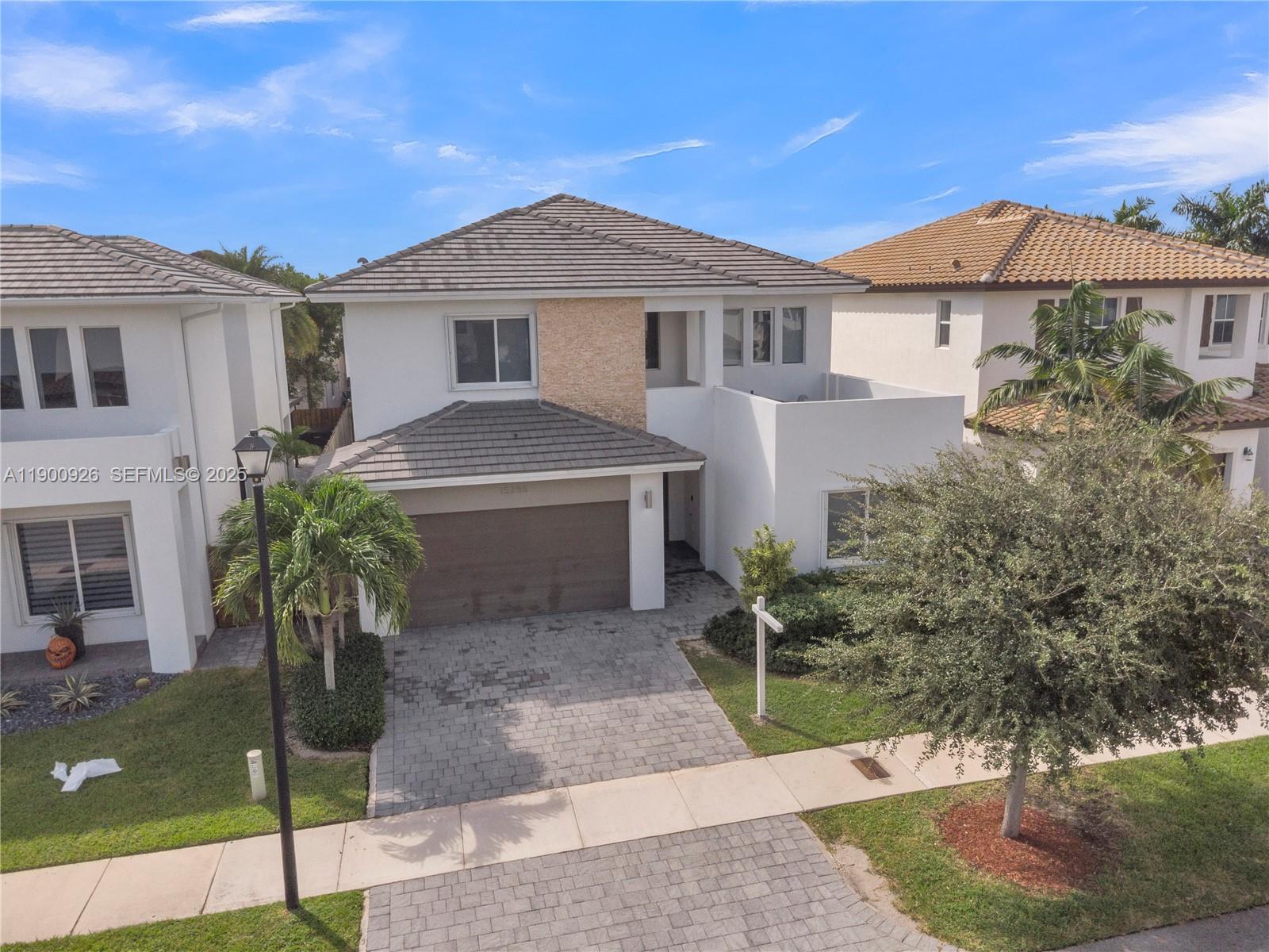 15288 Southwest 176th Terrace Miami, FL 33187 - Photo 13 of 68