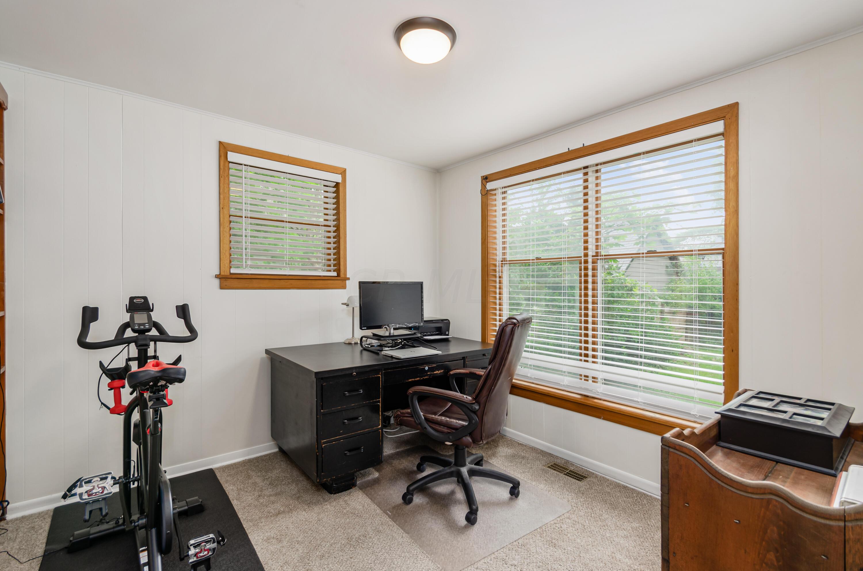 59 South Ardmore Road Columbus, OH 43209 - Photo 13 of 42 Den - Perfect Work from Home Space