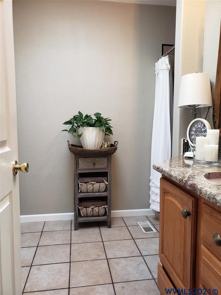 852 Hoffman Road Northeast, Unit 55 Salem, OR 97301 - Photo 19 of 33