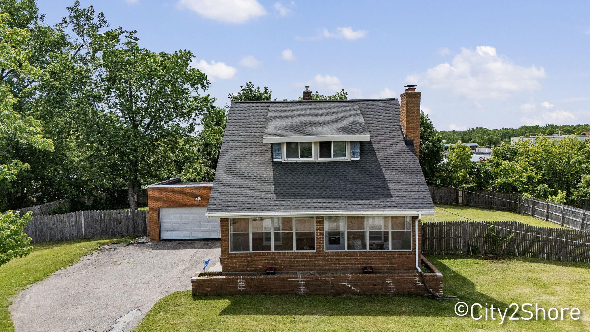 2235 Roys Avenue Southwest Wyoming, MI 49519 - Photo 2 of 81 Front of House