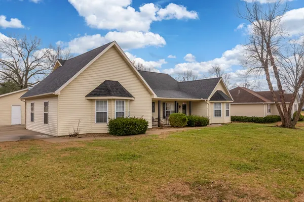 $359,900 | 1211 Mockingbird Lane, Carterville, IL 62918