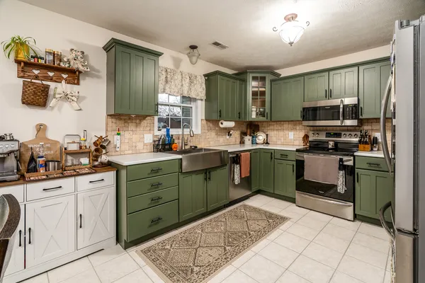 $359,900 | 1211 Mockingbird Lane, Carterville, IL 62918