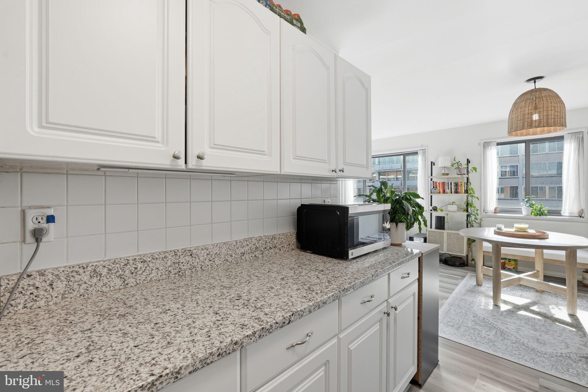 1200 South Arlington Ridge Road, Unit 614 Arlington, VA 22202 - Photo 11 of 26 Kitchen