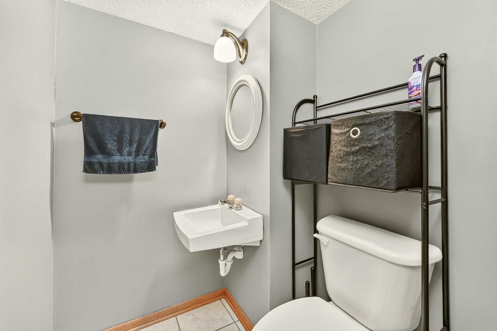 1810 25th Avenue Northwest Rochester, MN 55901 - Photo 20 of 38