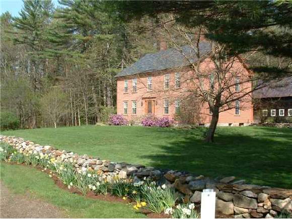 122 Hopkinton Road Concord, NH 03301 - Photo 1 of 5