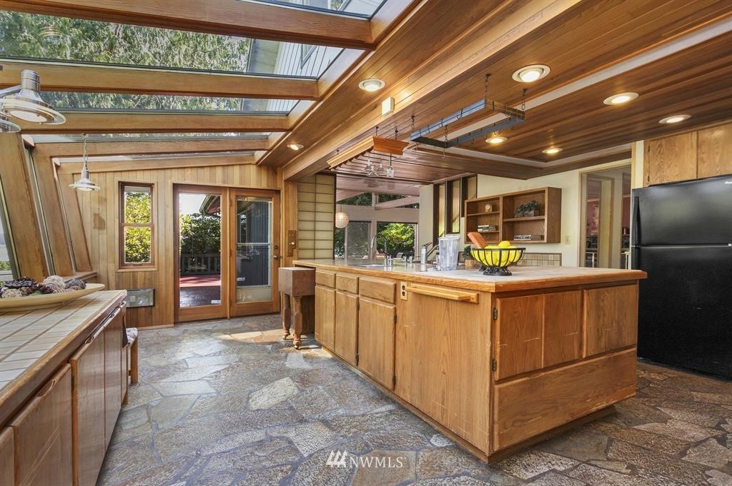4105 Erlands Point Road Northwest Bremerton, WA 98312 - Photo 15 of 25 Gallery Image 15