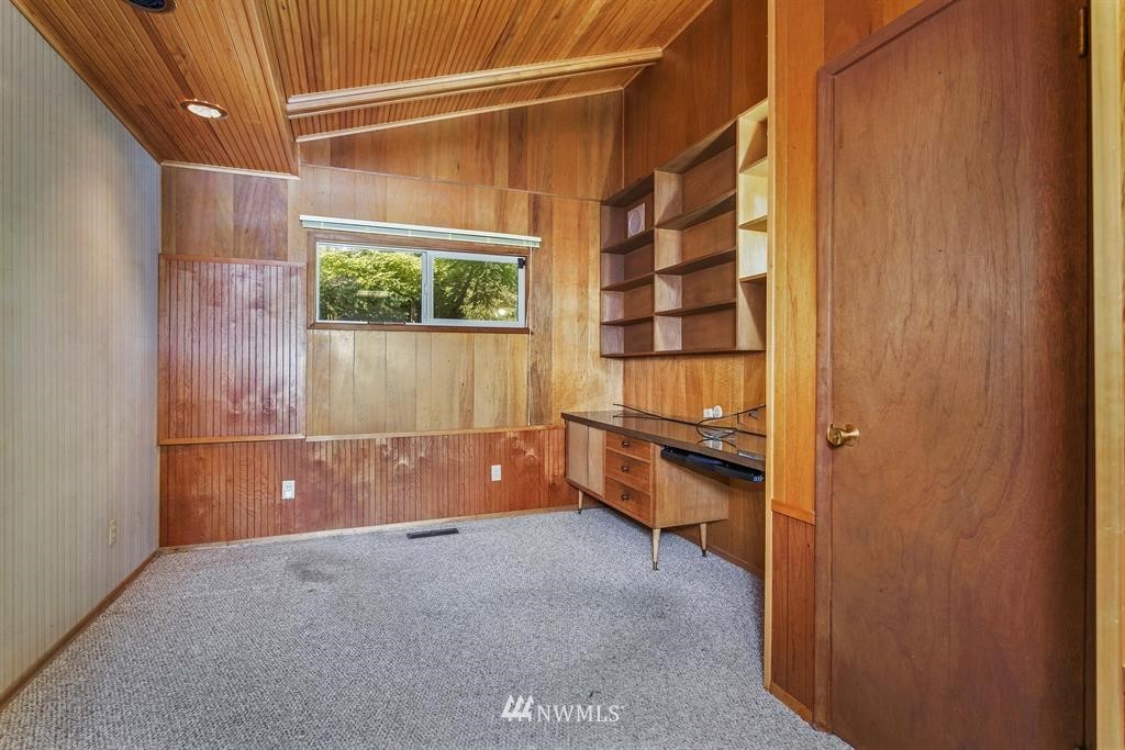 4105 Erlands Point Road Northwest Bremerton, WA 98312 - Photo 17 of 25 Gallery Image 17