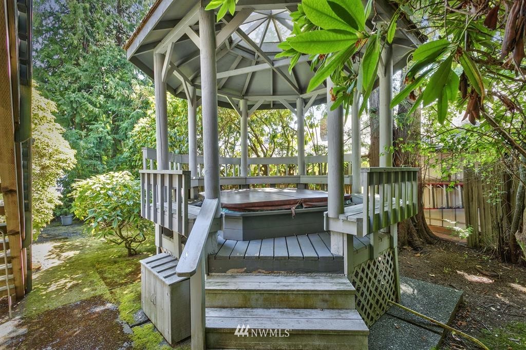 4105 Erlands Point Road Northwest Bremerton, WA 98312 - Photo 7 of 25 Gallery Image 7
