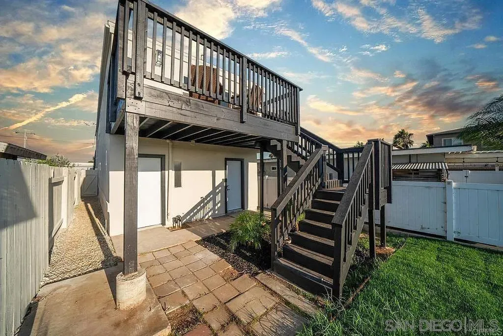 378 7th Street Imperial Beach, CA 91932 - Photo 20 of 41 a view of entryway with a front door