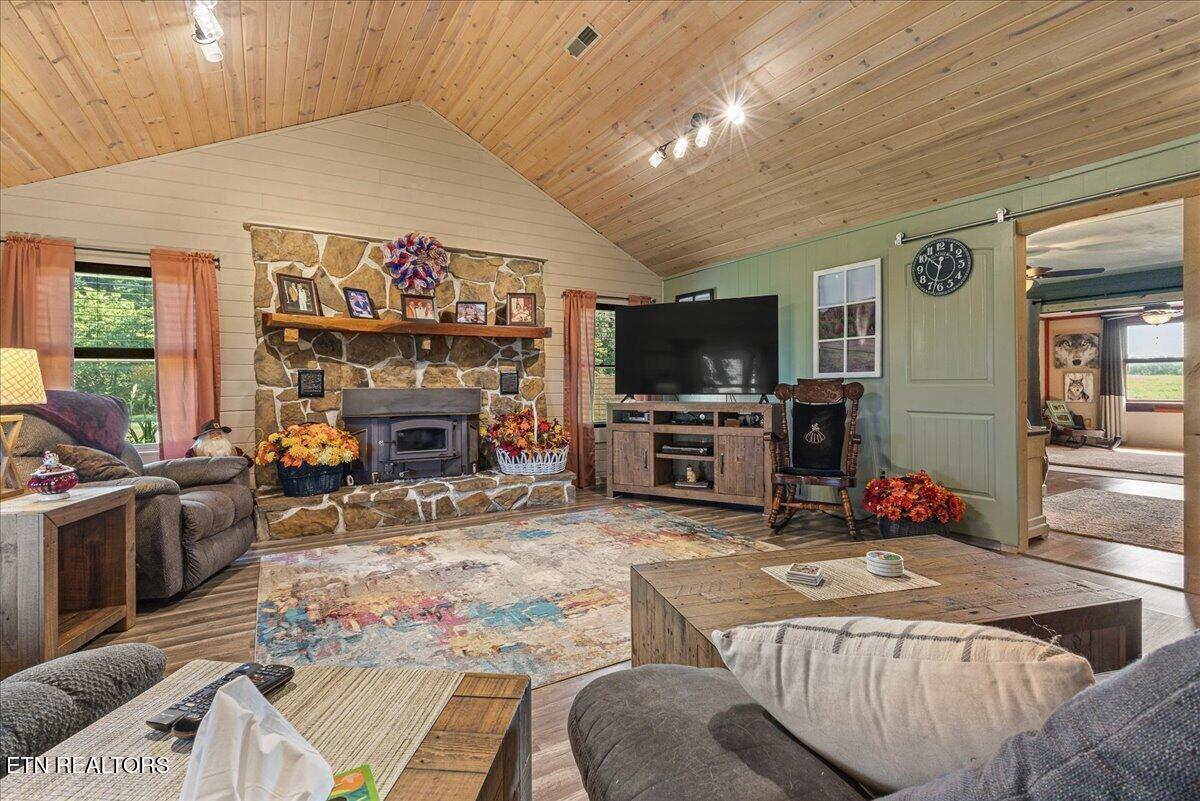 910 Reagan Valley Road Tellico Plains, TN 37385 - Photo 10 of 49 10