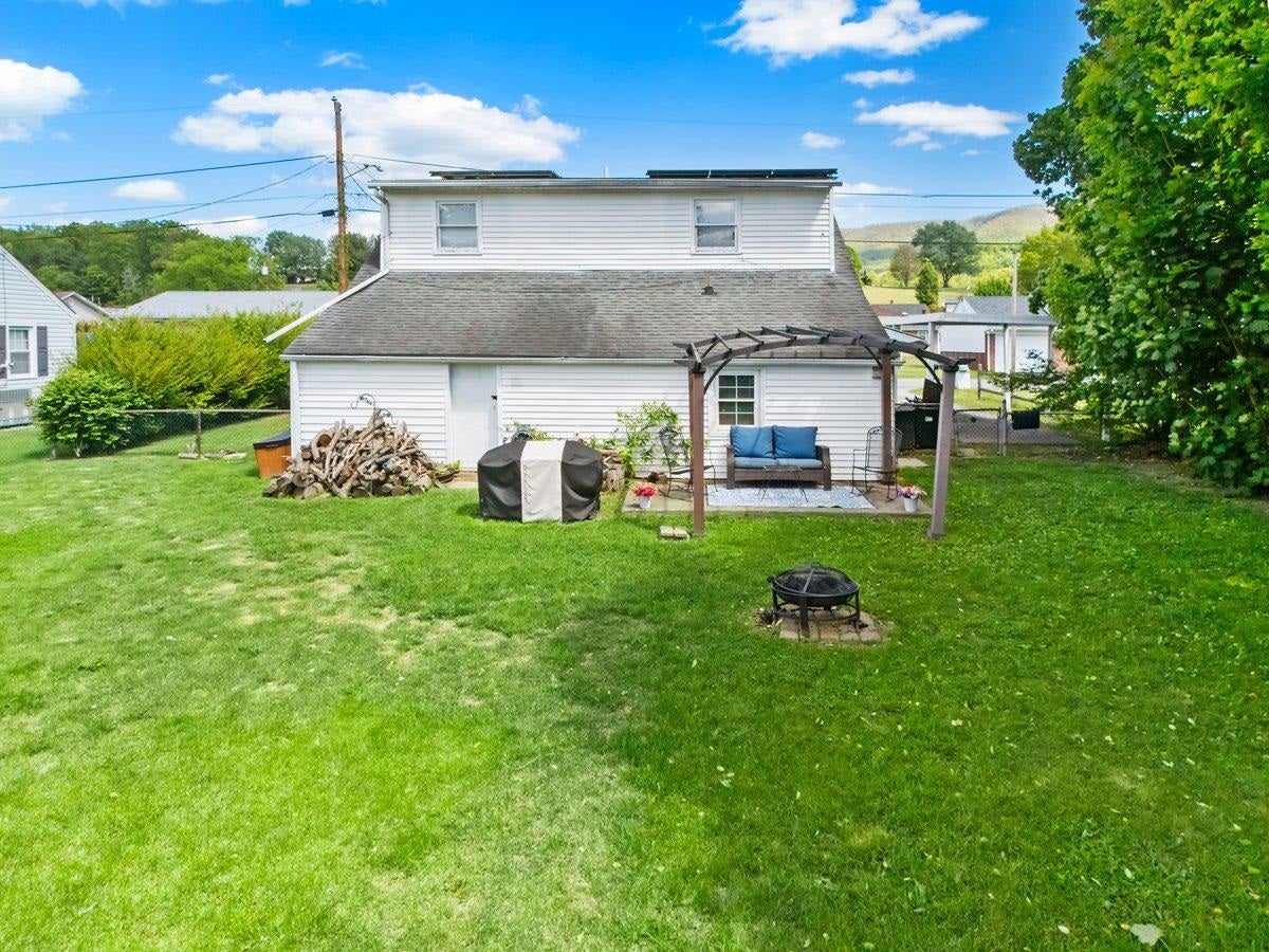 658 Mercer Road Rich Creek, VA 24147 - Photo 35 of 61 Gallery Image 35
