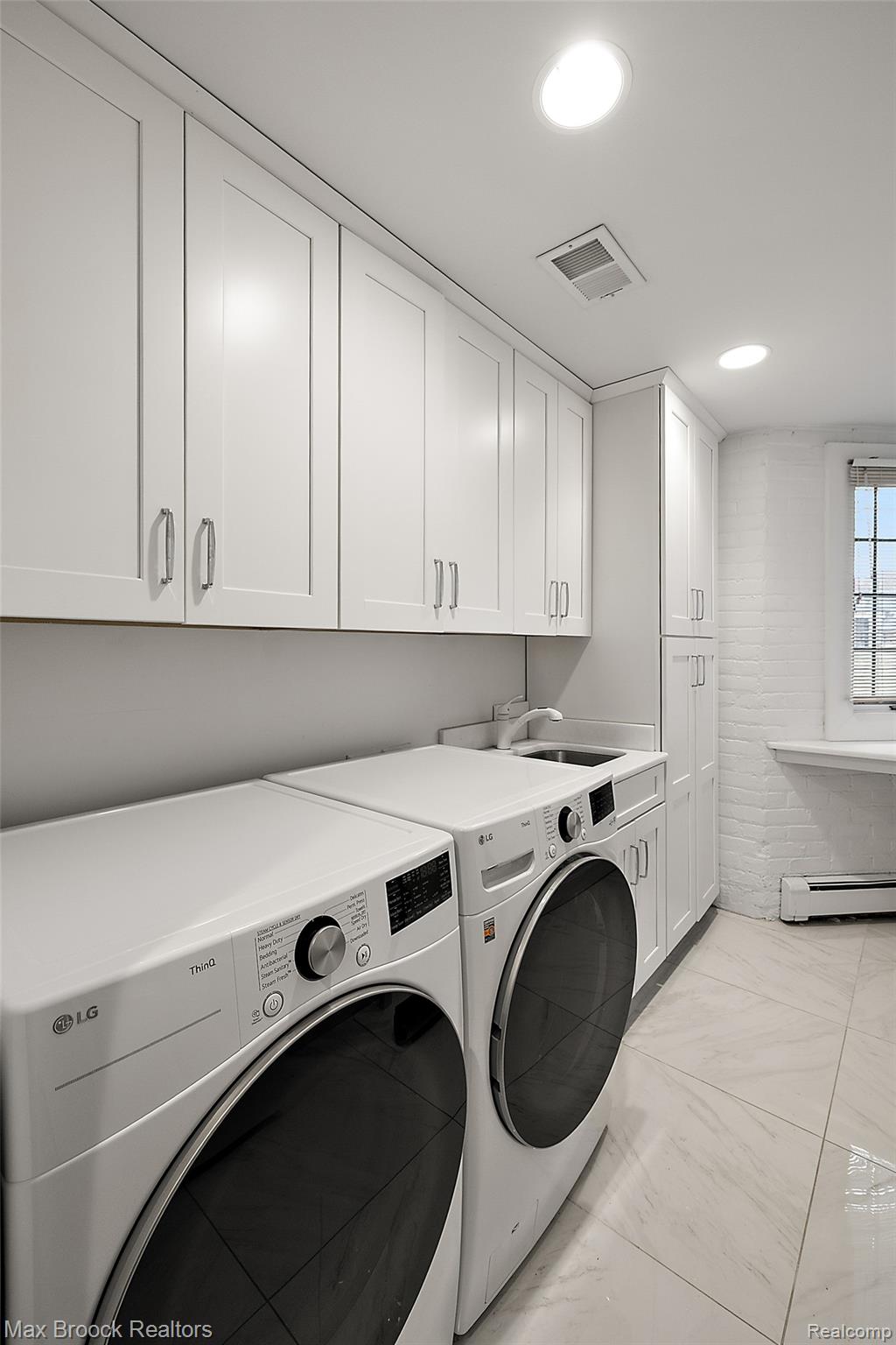 1583 Clarendon Road Bloomfield Hills, MI 48302 - Photo 58 of 73 59-1583 Clarendon-57.jpg