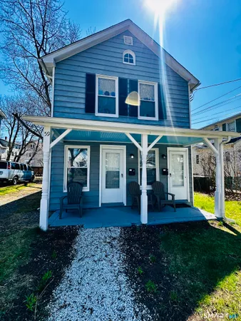 $2,200 | 59 Hanford Avenue, Unit 1, Bridgeport, CT 06605