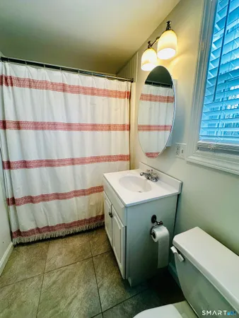 $2,200 | 59 Hanford Avenue, Unit 1, Bridgeport, CT 06605