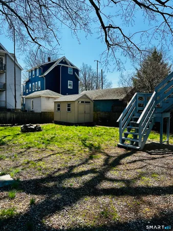 $2,200 | 59 Hanford Avenue, Unit 1, Bridgeport, CT 06605