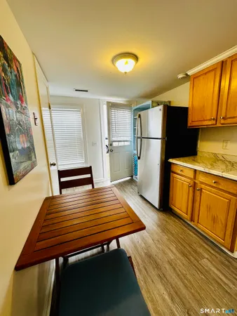 $2,200 | 59 Hanford Avenue, Unit 1, Bridgeport, CT 06605