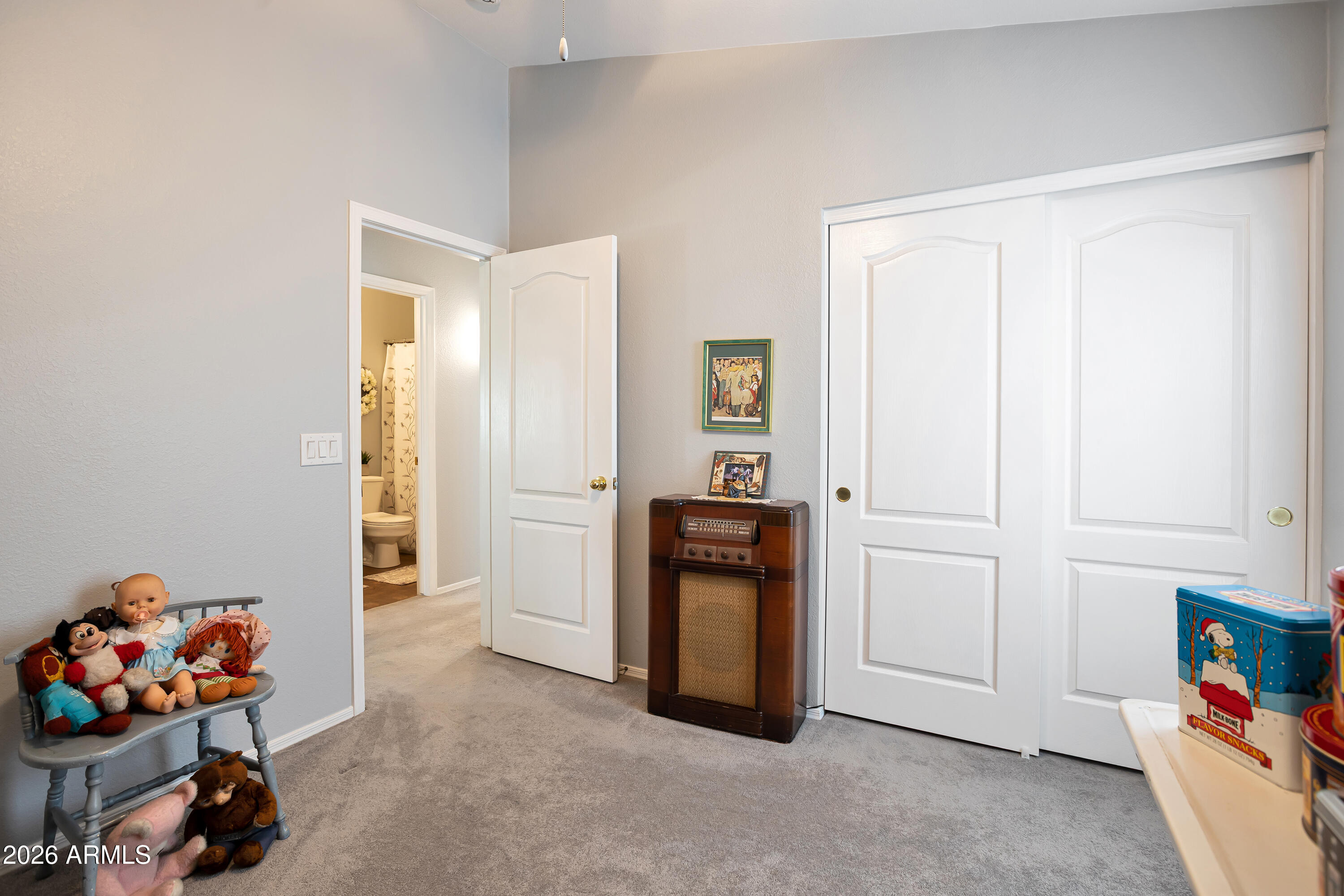 558 East Devon Drive Gilbert, AZ 85296 - Photo 20 of 42 a view of an empty room