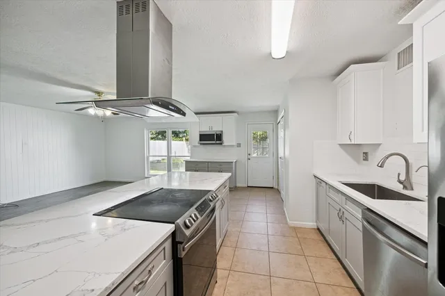 $195,000 | 24414 Broken Bow Lane, Hockley, TX 77447