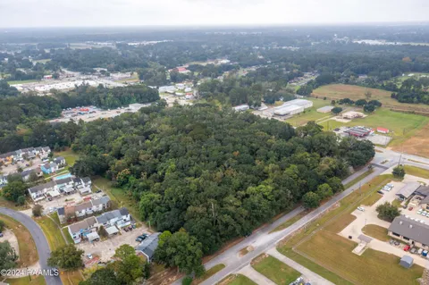 $2,295,000 | 205 East Pont Des Mouton Road, Lafayette, LA 70507