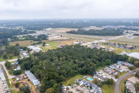 $2,295,000 | 205 East Pont Des Mouton Road, Lafayette, LA 70507