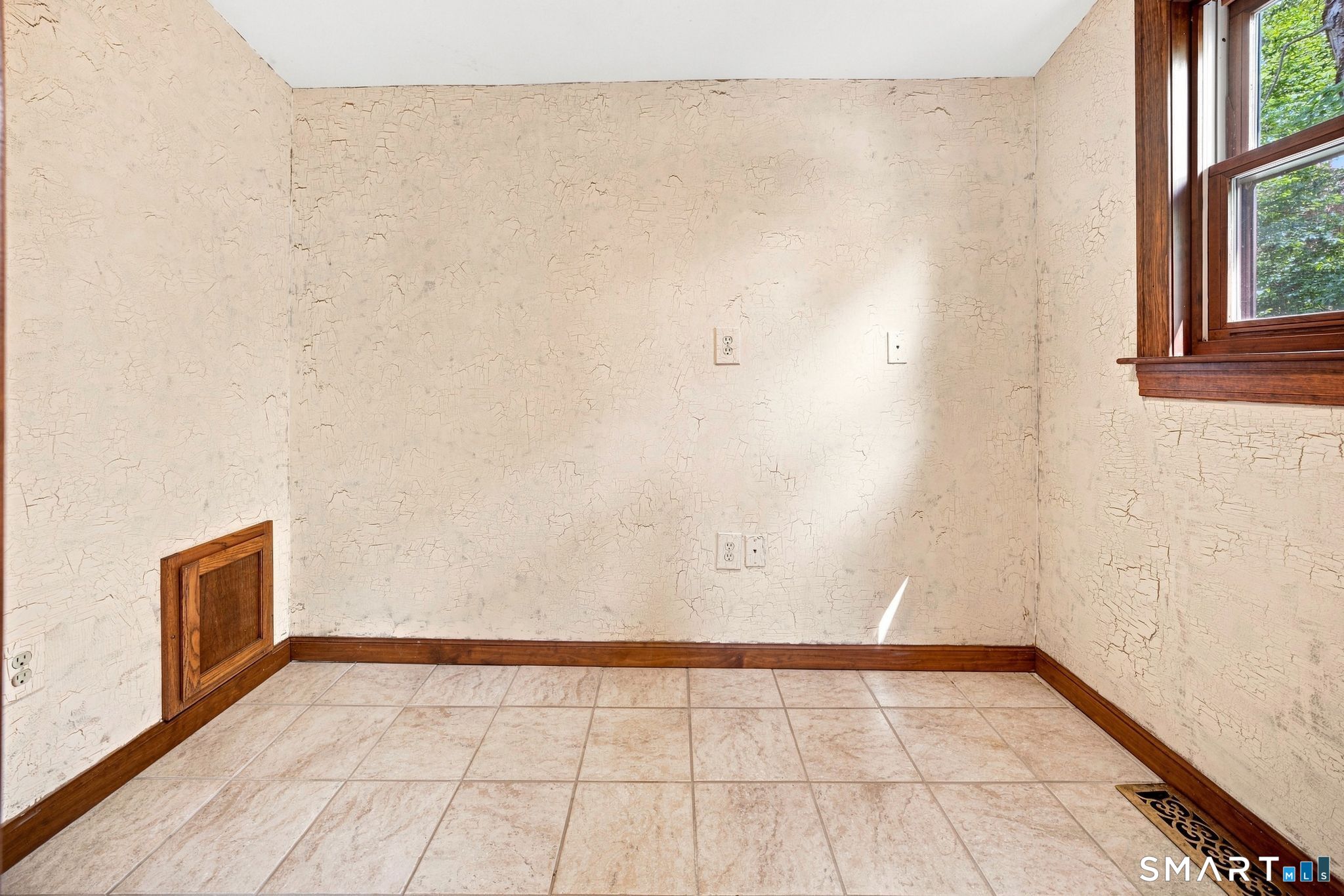 6 Miller Road Vernon, CT 06066 - Photo 19 of 40 Large Pantry Space/Walk In Closet