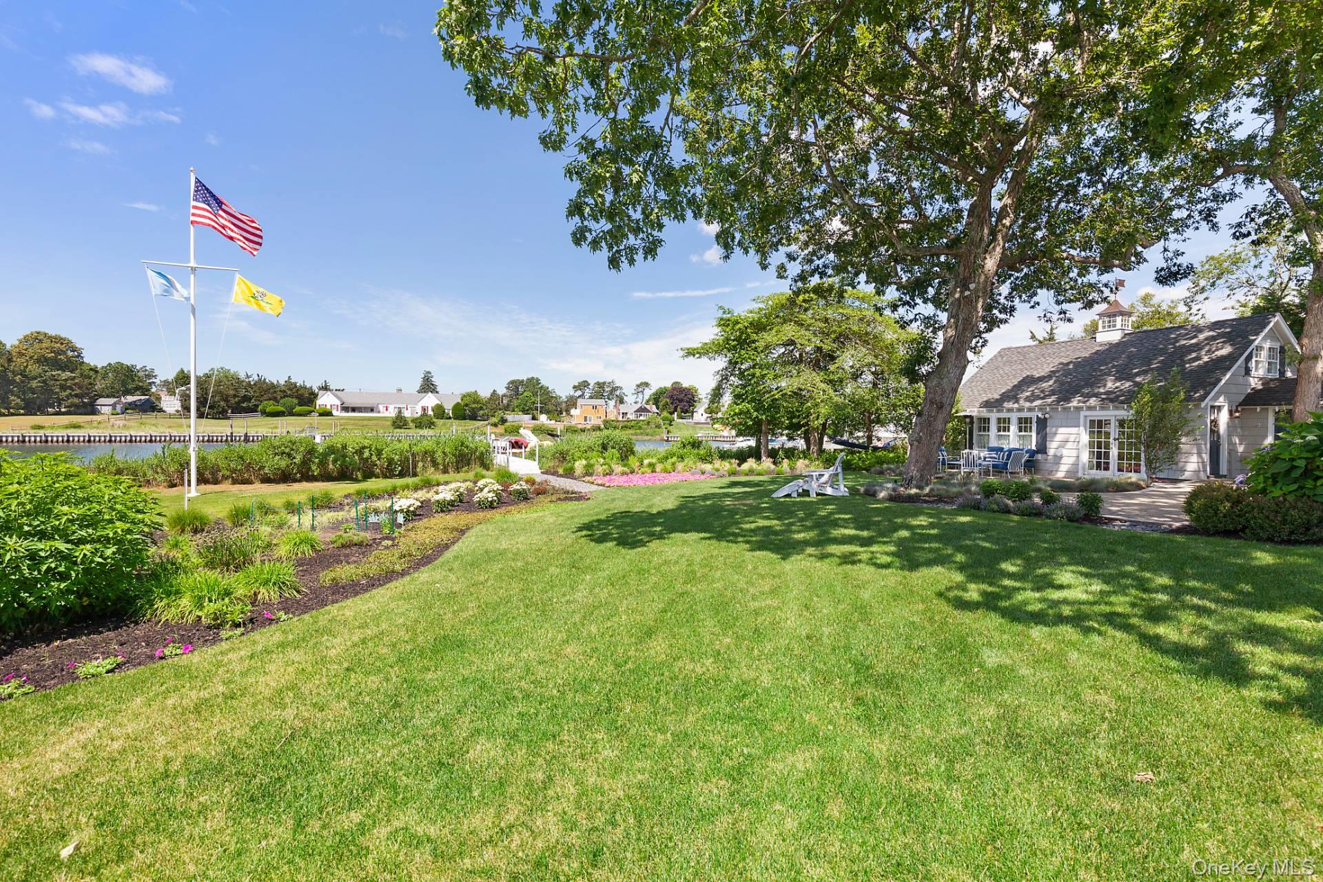144 Springville Road Hampton Bays, NY 11946 - Photo 27 of 40