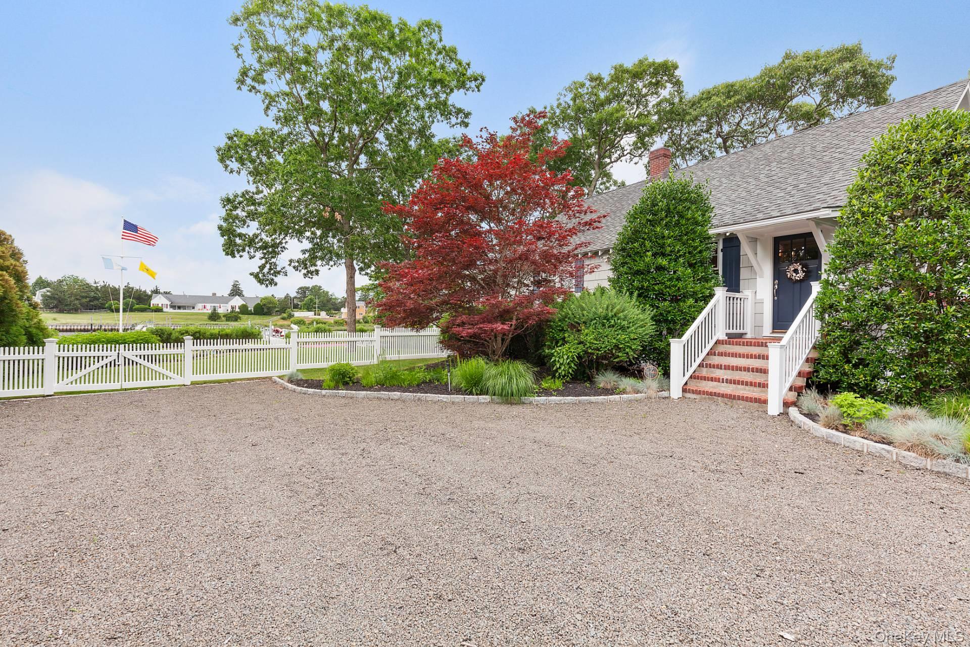 144 Springville Road Hampton Bays, NY 11946 - Photo 38 of 40