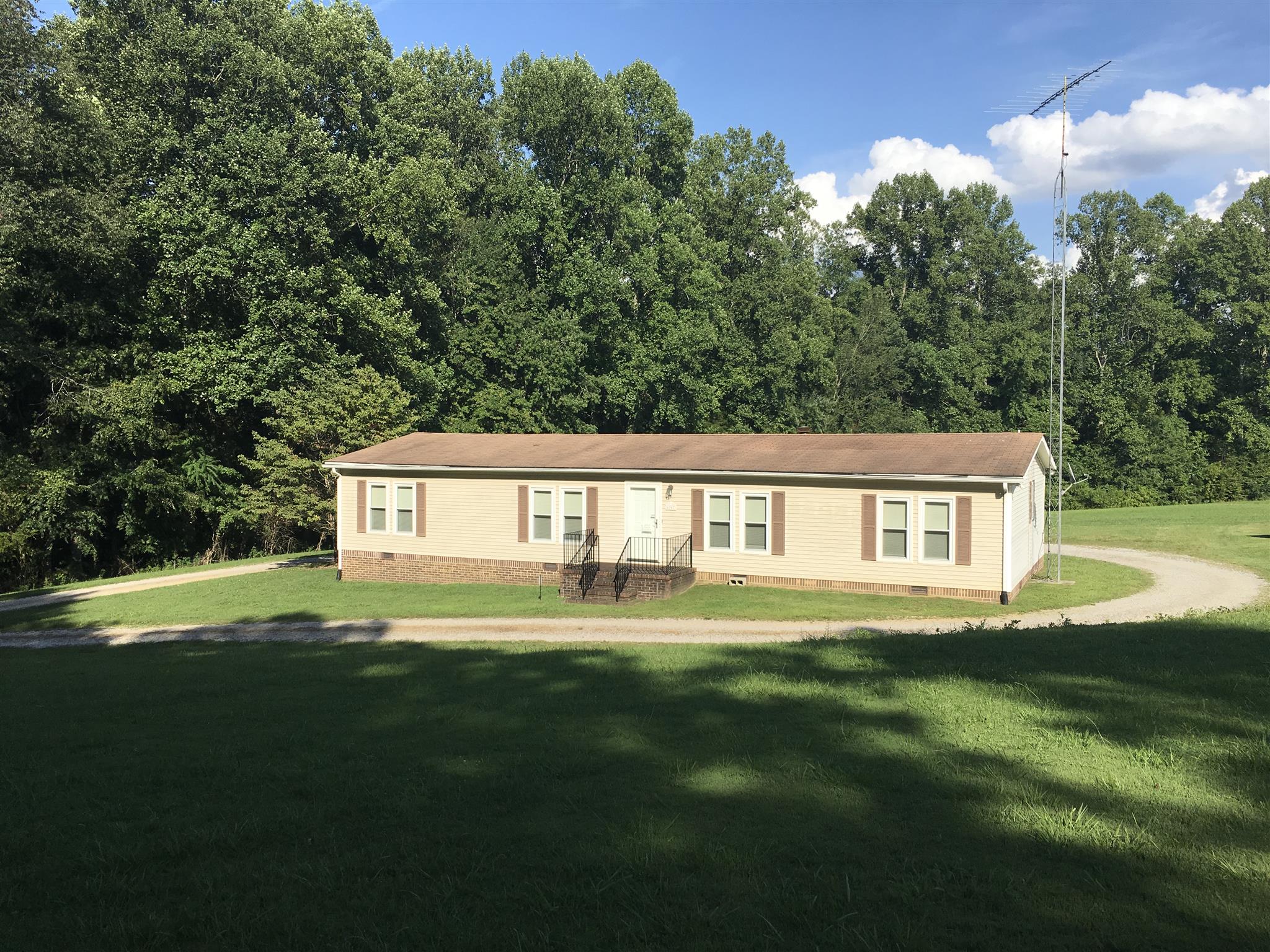6947 Old Mill Road Baxter, TN 38544 - Photo 1 of 25