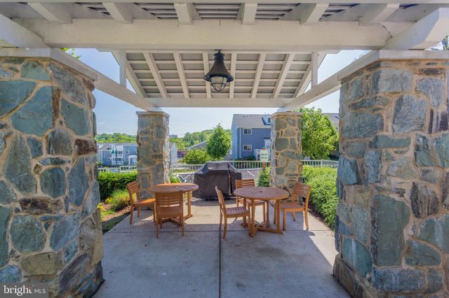 $538,000 | 4149 South Four Mile Run Drive, Unit 103, Arlington, VA 22204