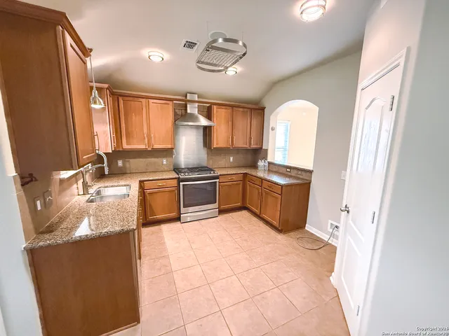 $305,000 | 5423 Southern Oaks, San Antonio, TX 78261