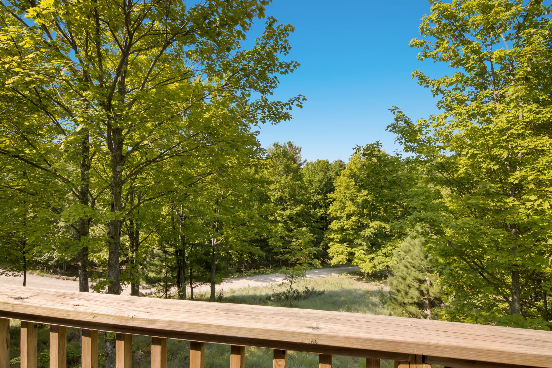 10185 South Fritz Road Maple City, MI 49664 - Photo 6 of 50 1937371-f822edad-ffe1-4b9c-8420-5e43fe5155bb.JPG
