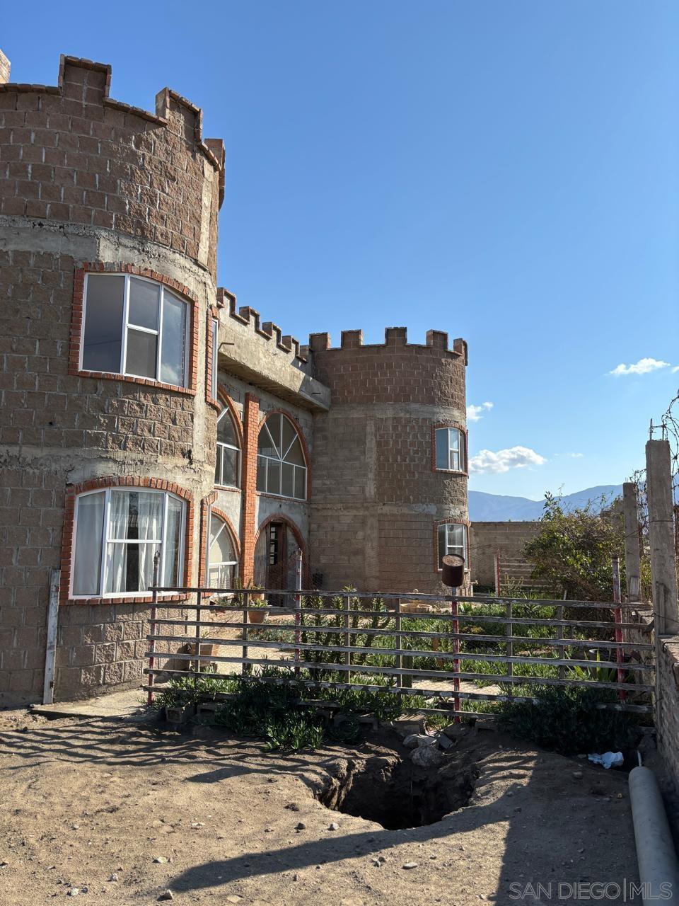 294 El Salitral O'Neals, CA 93645 - Photo 5 of 10