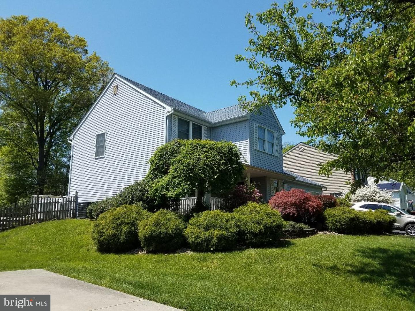 741 Cliff Road Bensalem, PA 19020 - Photo 2 of 17 Side Yard