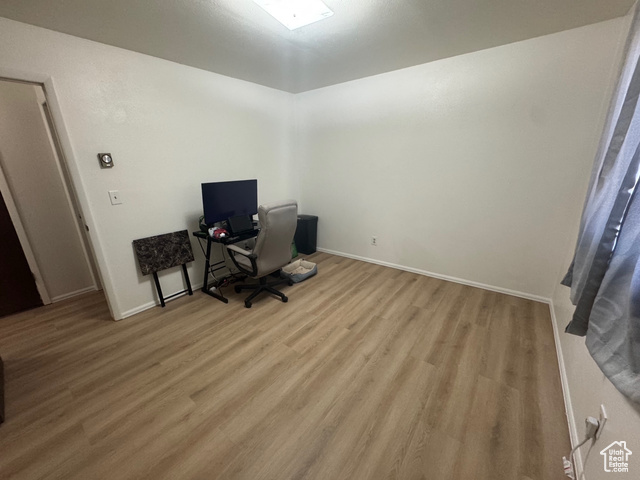 527 Palisade Drive Moab, UT 84532 - Photo 14 of 51 NEW FLOORS IN ENTIRE HOUSE