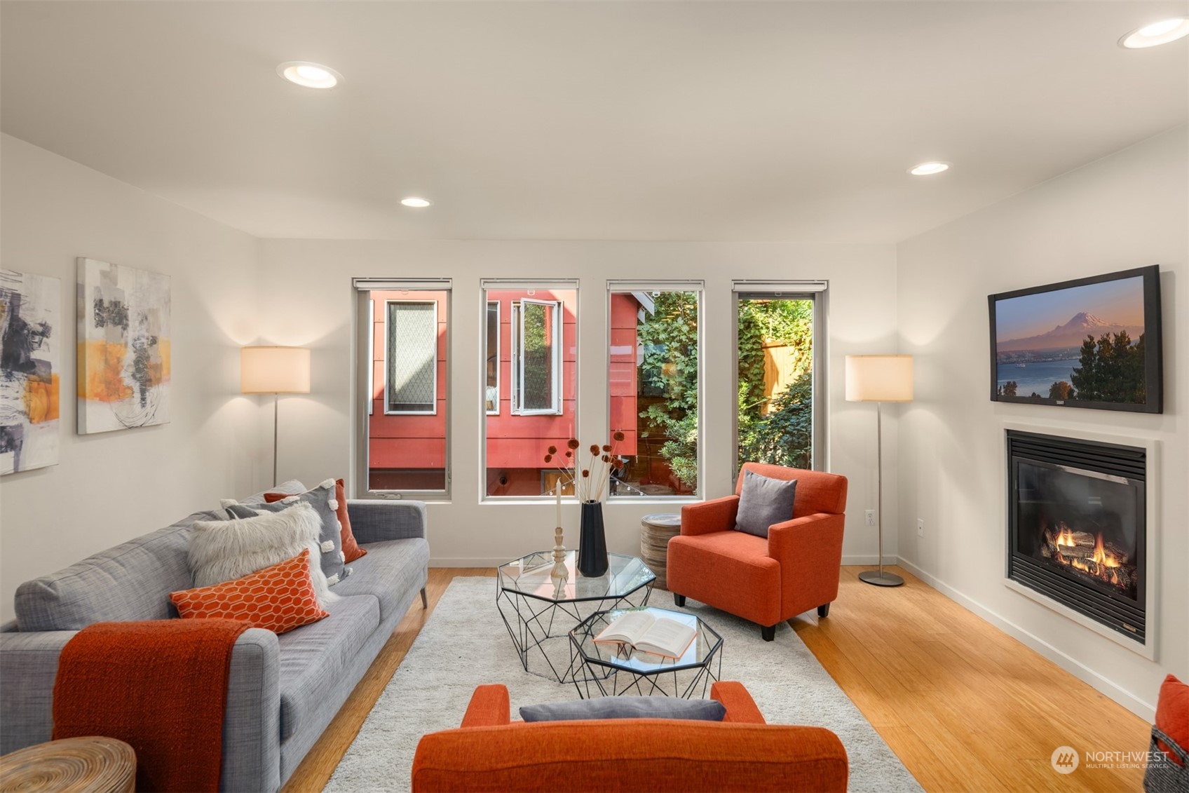 2126 South State Street Seattle, WA 98144 - Photo 2 of 19 Gallery Image 2