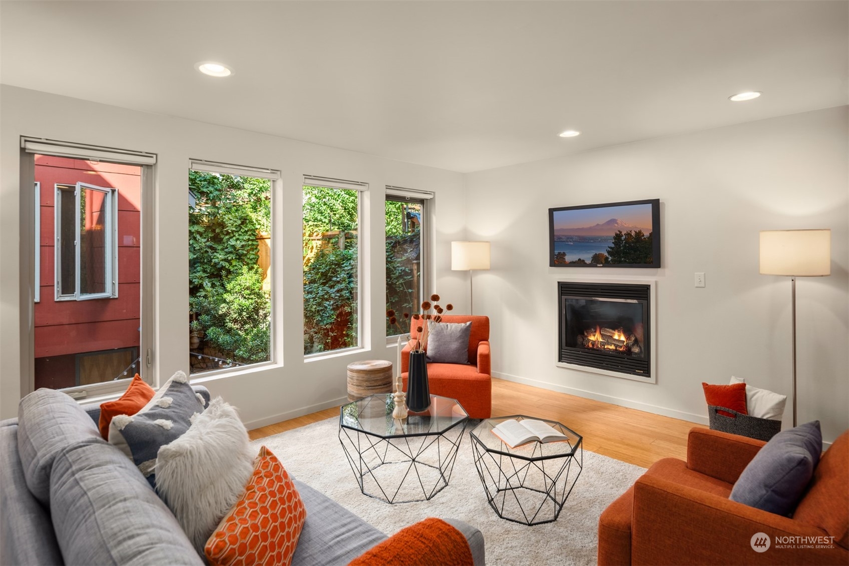 2126 South State Street Seattle, WA 98144 - Photo 3 of 19 Gallery Image 3