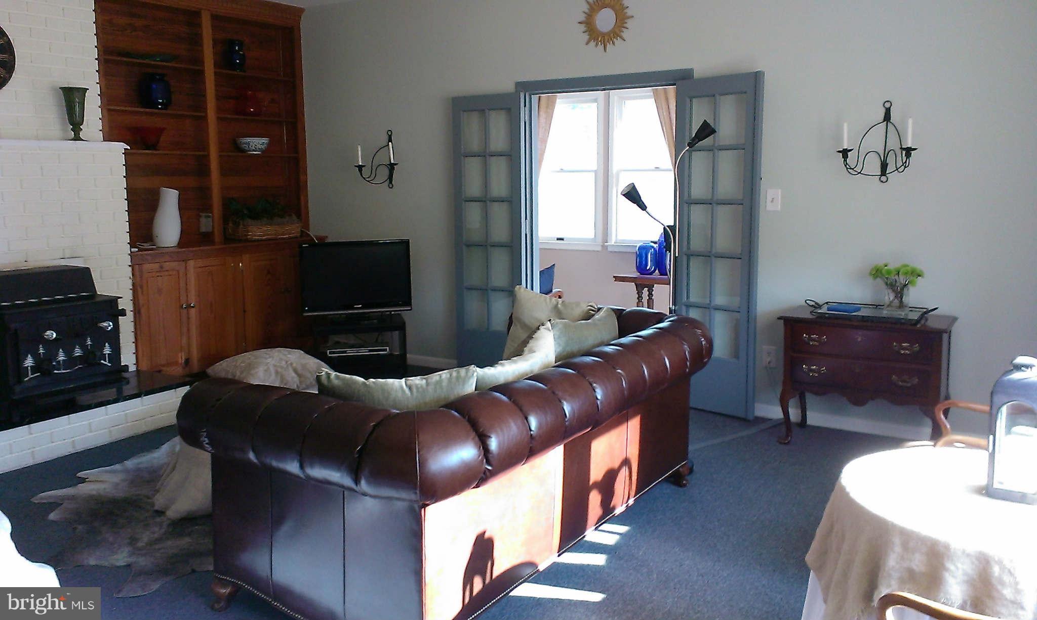 5679 Wilson Road Marshall, VA 20115 - Photo 4 of 18 Living Room