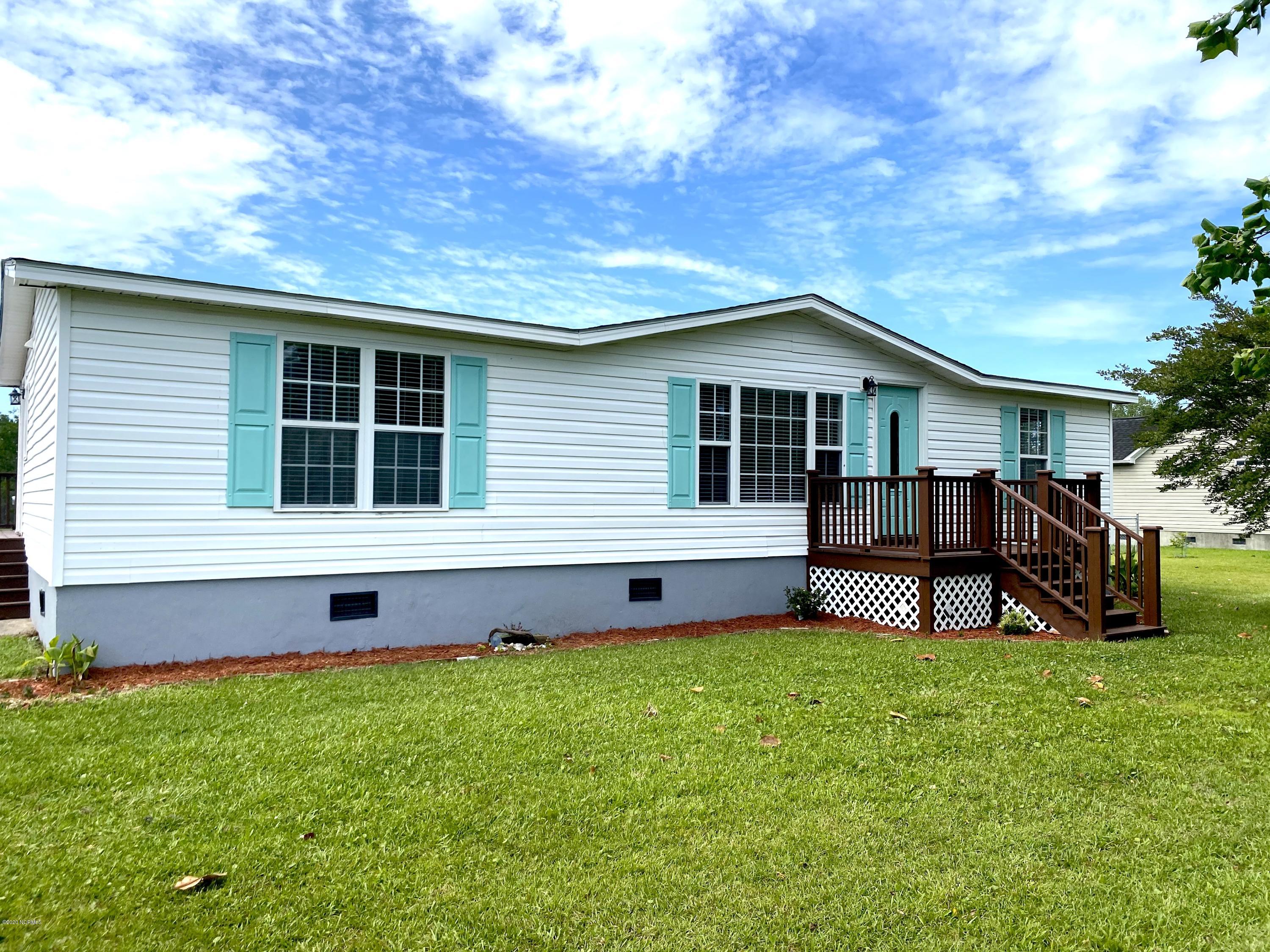 1340 Nine Foot Road Newport, NC 28570 - Photo 1 of 25 Front of Home
