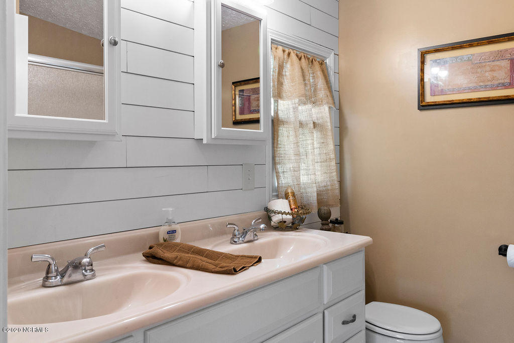 1340 Nine Foot Road Newport, NC 28570 - Photo 15 of 25 Master Bath