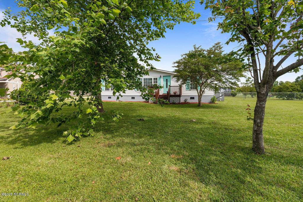 1340 Nine Foot Road Newport, NC 28570 - Photo 2 of 25 Front of Home
