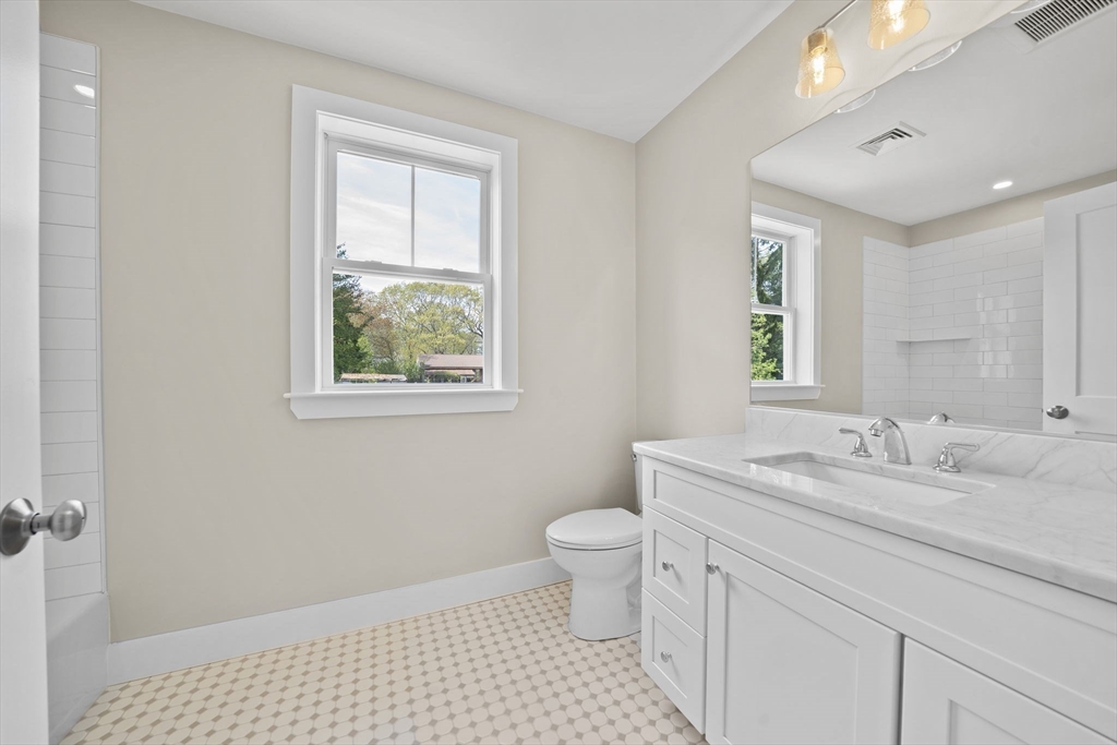 40 Signal Hill Road Marshfield, MA 02050 - Photo 23 of 39