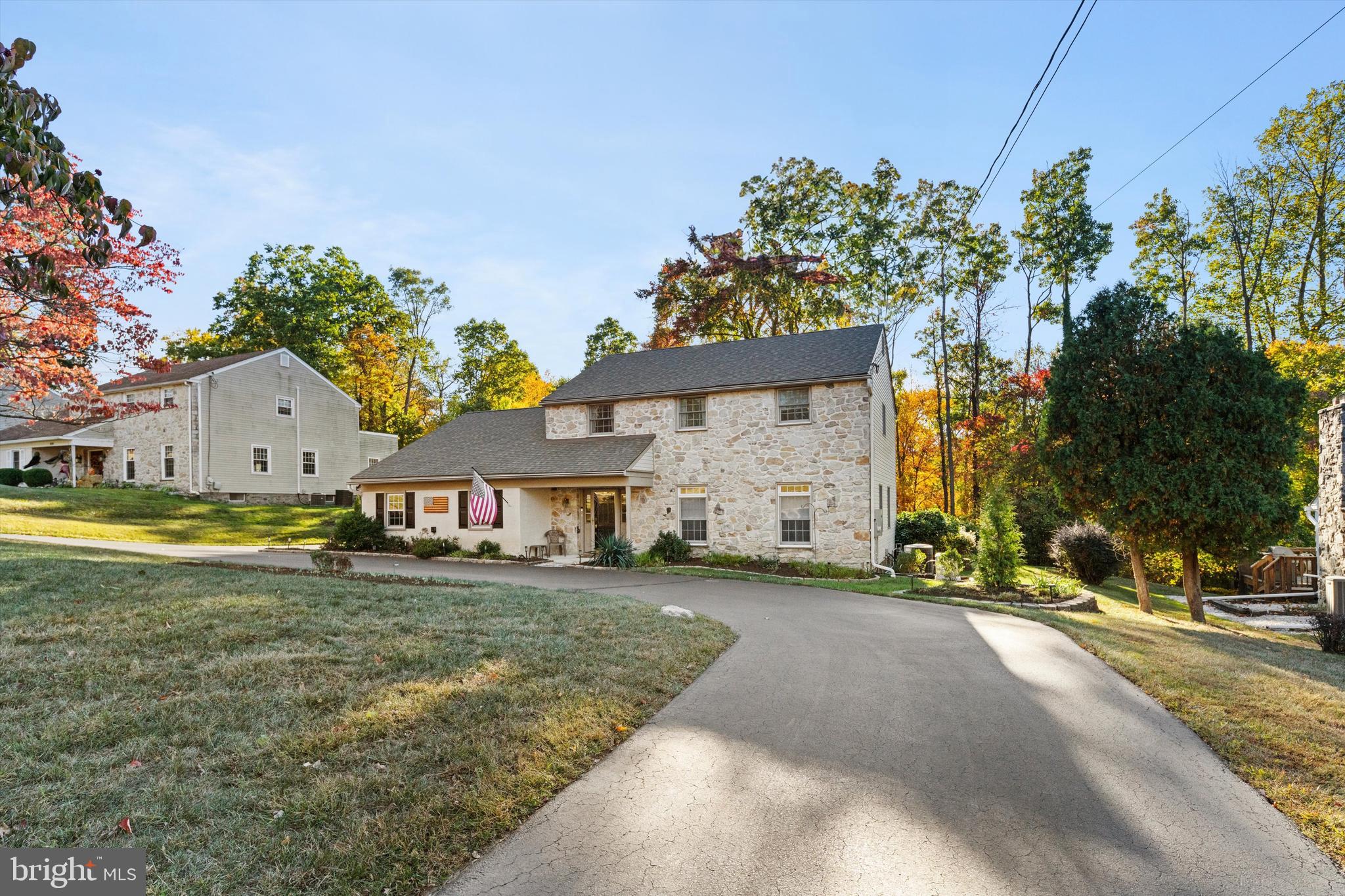 528 Ellis Road Havertown, PA 19083 - Photo 3 of 29