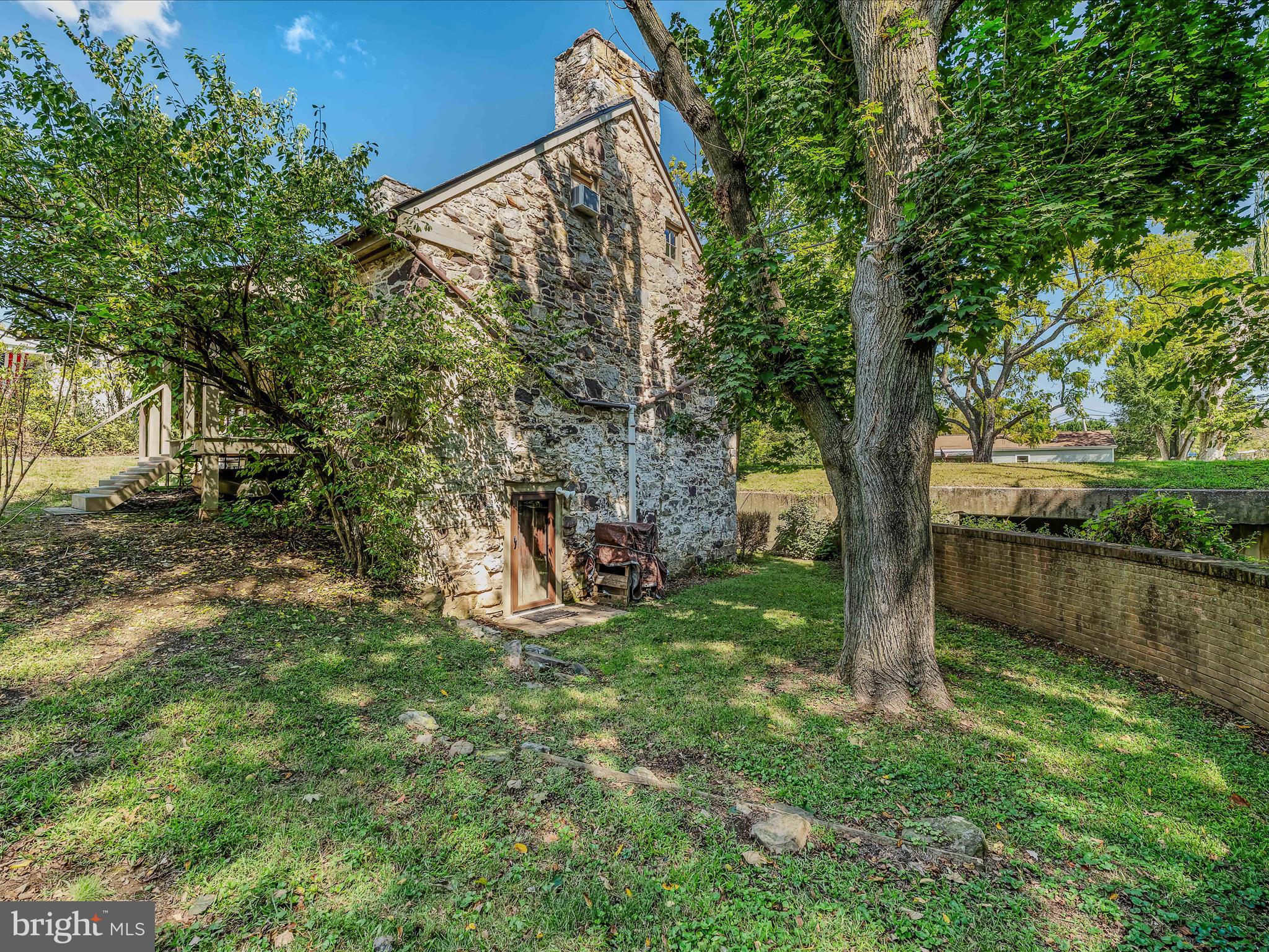 1646 Gerrardstown Road Gerrardstown, WV 25420 - Photo 20 of 37 a view of a garden with a tree